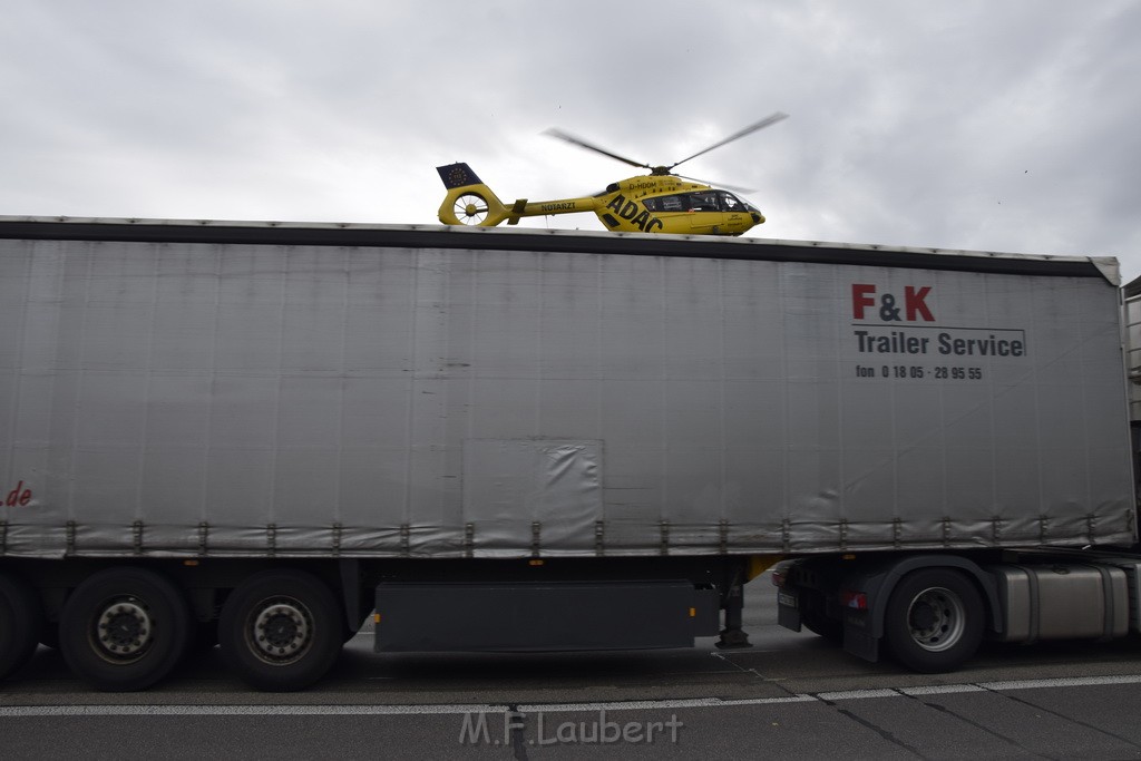 VU Kradfahrer gestuerzt A 4 Rich Olpe Rodenkirchener Bruecke P22.JPG - Miklos Laubert